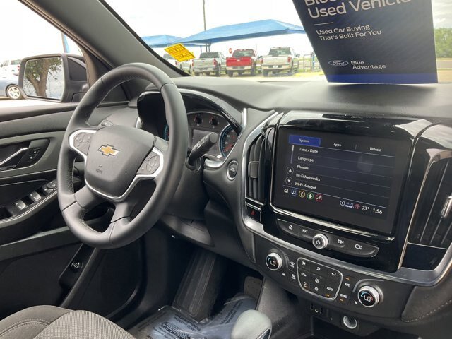 Used 2023 Chevrolet Traverse LT FWD image 18