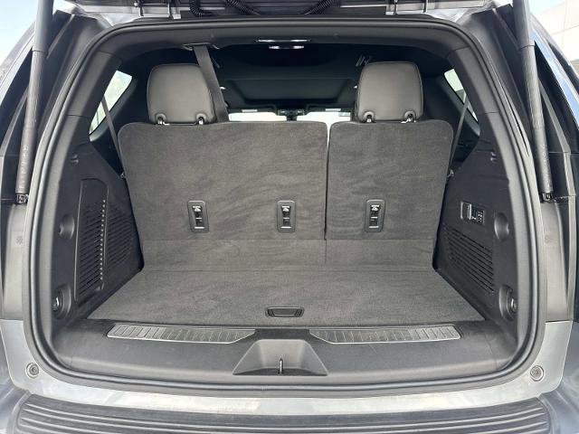 Used 2022 Chevrolet Tahoe RST w/ Luxury Package RWD image 13