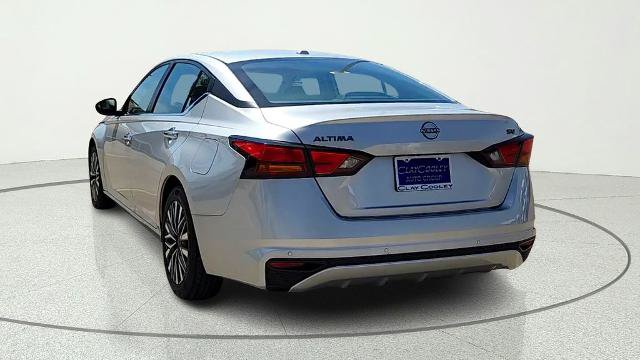 Used 2024 Nissan Altima 2.5 SV FWD image 7