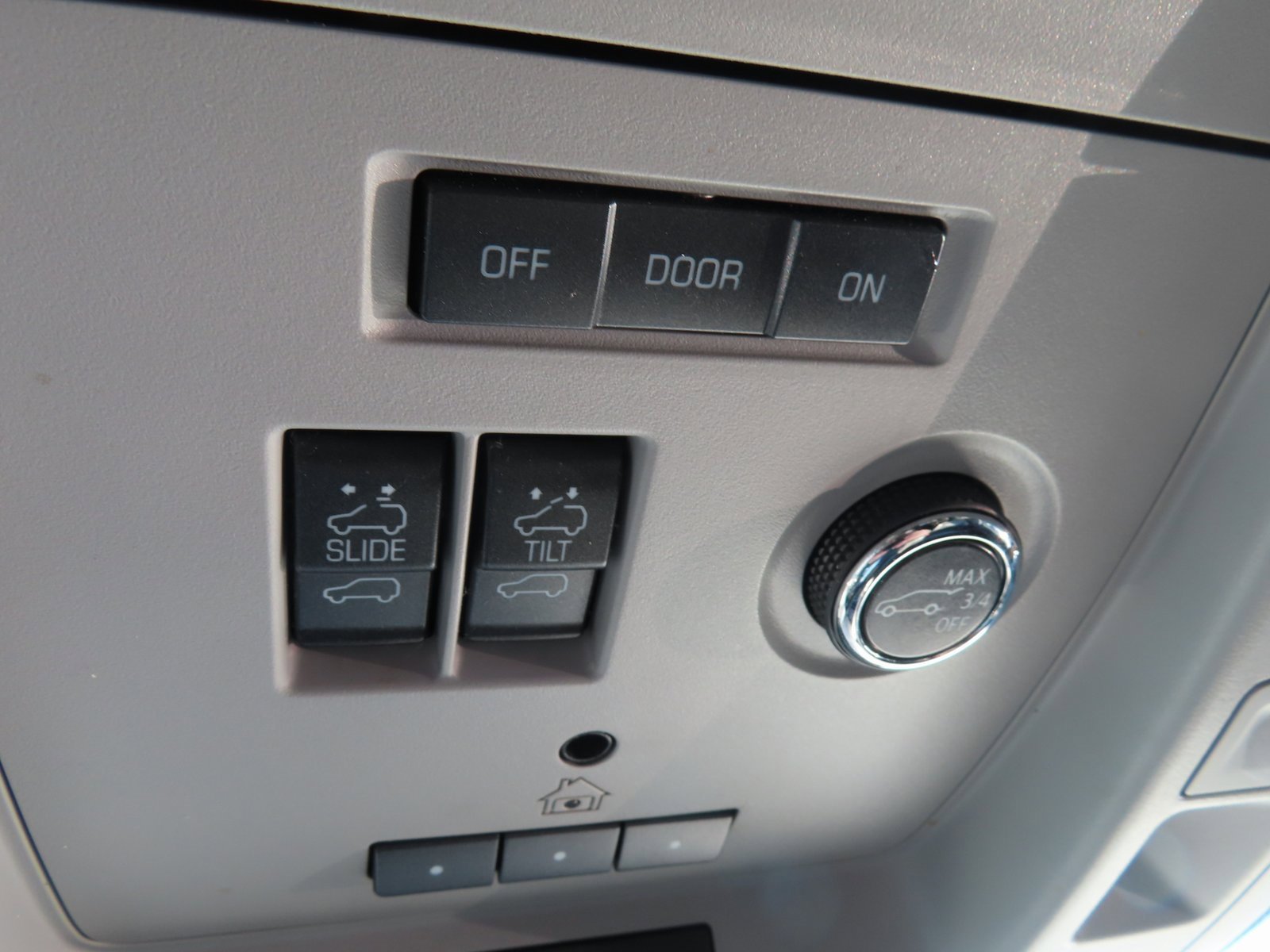 Used 2019 GMC Yukon XL SLT image 37