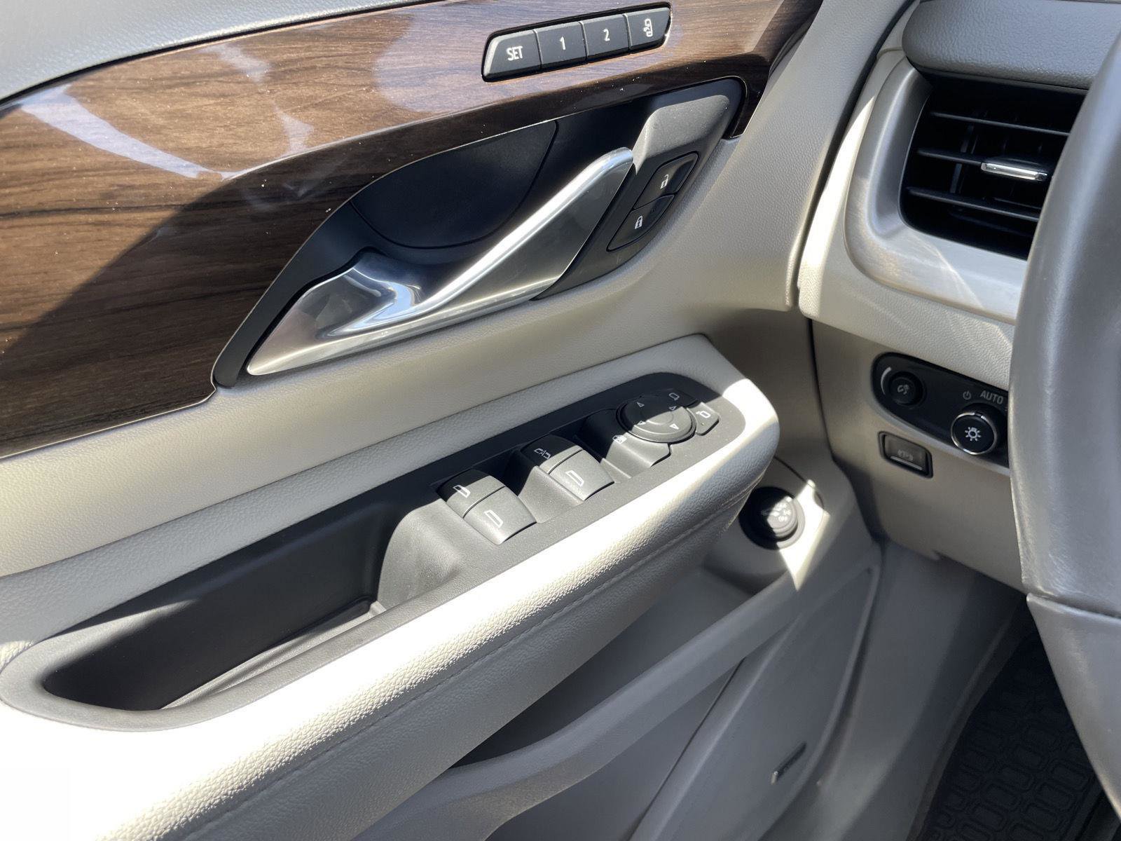 Used 2019 GMC Terrain Denali w/ Advanced Safety Package AWD/4WD image 34