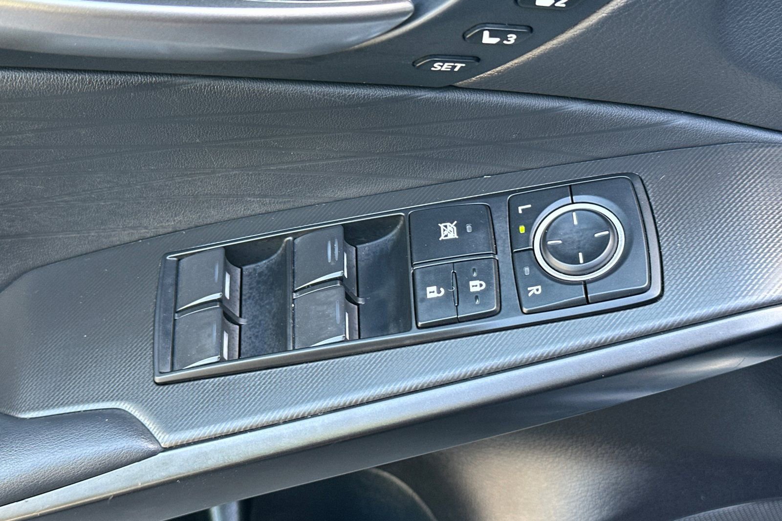 Used 2023 Lexus IS 350 F Sport w/ Navigation Package RWD image 12