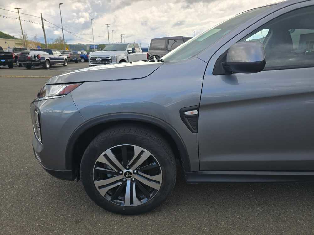 Used 2025 Mitsubishi Outlander Sport ES AWD/4WD image 18