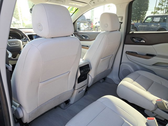 Used 2021 GMC Acadia SLE image 12