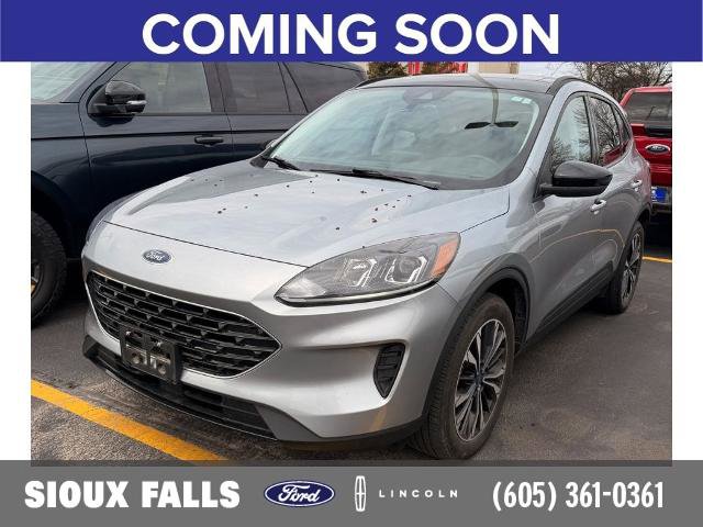 Certified 2022 Ford Escape SE w/ SE Sport Appearance Package AWD/4WD image 1