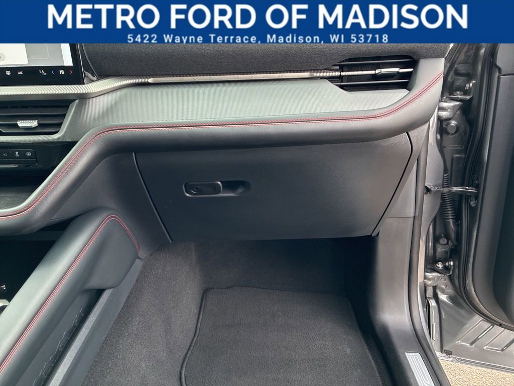 Certified 2025 Ford Explorer ST-Line image 50