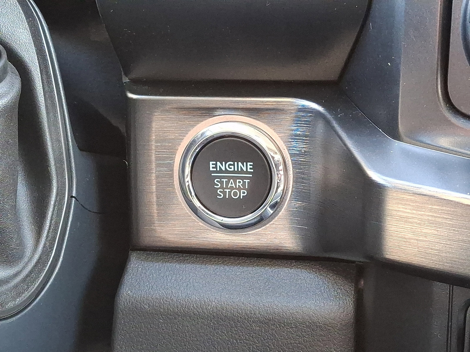 Certified 2024 Ford F250 Lariat w/ Lariat Ultimate Package image 30