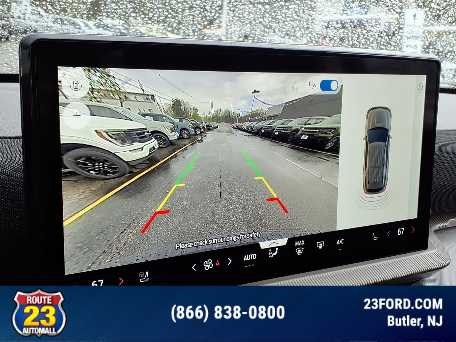 Certified 2025 Ford Explorer Active w/ Active Comfort Package AWD/4WD image 17