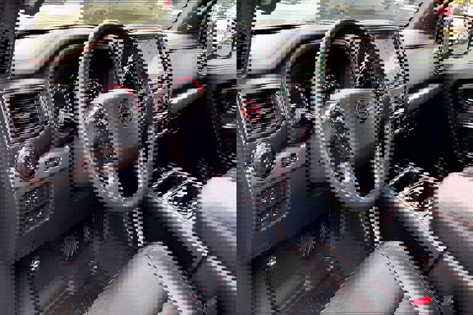 Used 2023 Nissan Titan PRO-4X w/ Pro-4x Convenience Package image 16