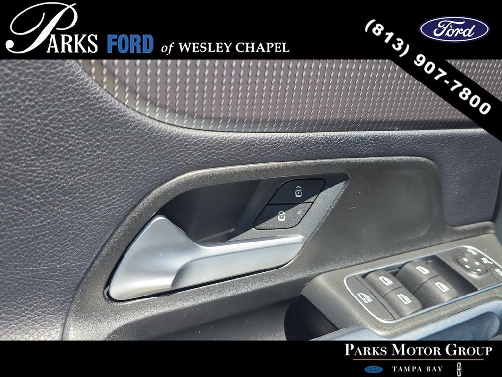 Used 2022 Mercedes-Benz GLB 250 4MATIC image 17