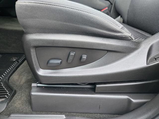 Used 2018 Chevrolet Silverado 1500 LT w/ LT Eassist Package RWD image 12