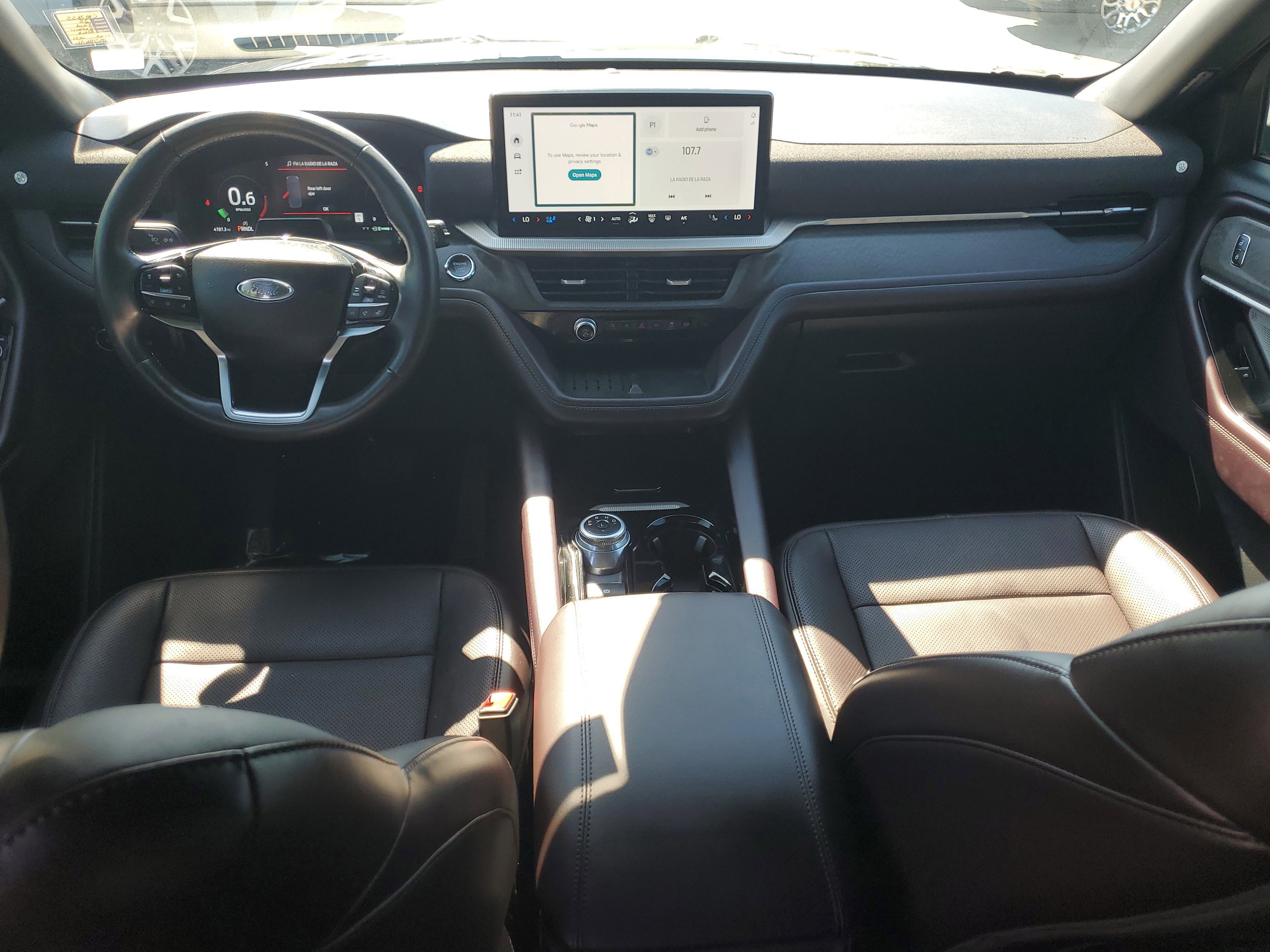 Certified 2025 Ford Explorer Platinum w/ Ultimate Package image 16