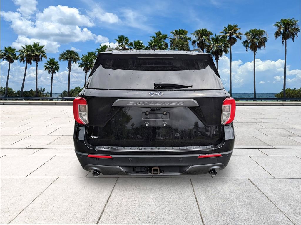 Certified 2022 Ford Explorer XLT w/ Equipment Group 202A image 8