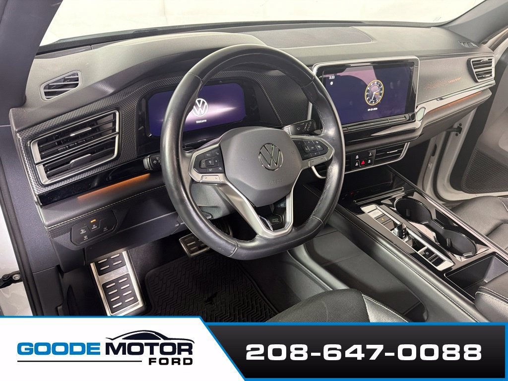 Used 2024 Volkswagen Atlas Cross Sport SEL R-Line AWD/4WD image 8