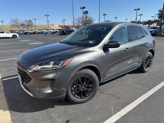 Certified 2020 Ford Escape SE image 2