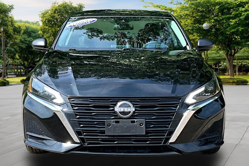 Used 2024 Nissan Altima 2.5 SV FWD image 3