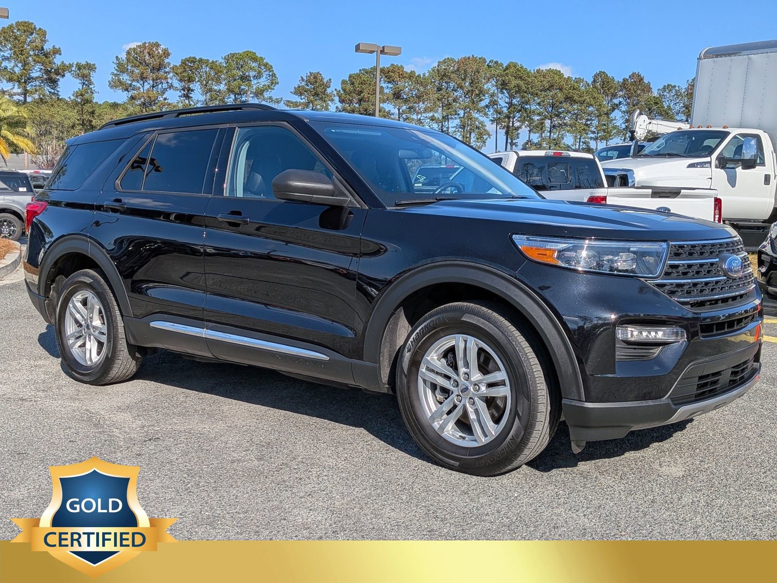 Certified 2023 Ford Explorer XLT w/ Equipment Group 202A image 1