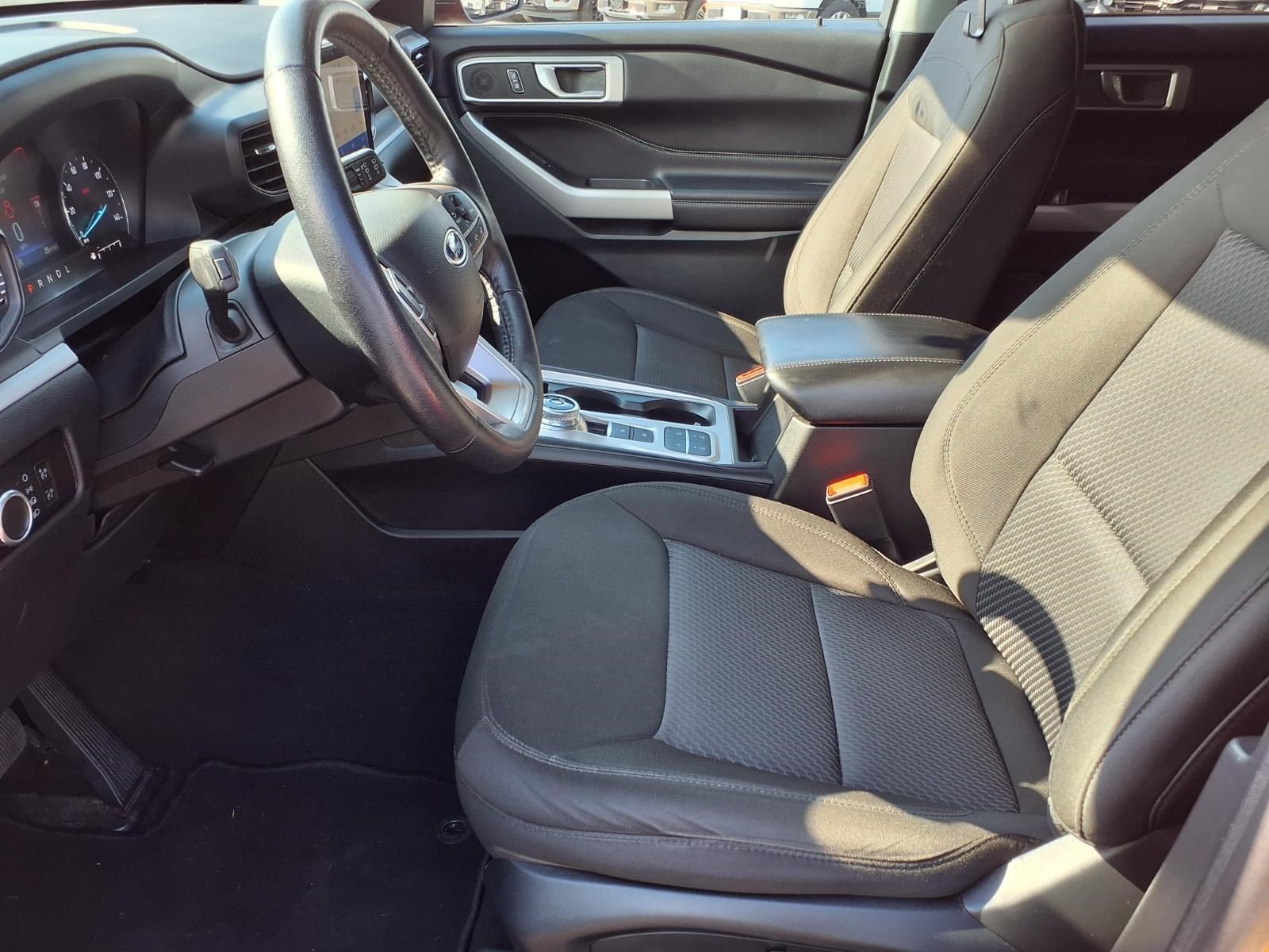 Certified 2024 Ford Explorer XLT RWD image 14