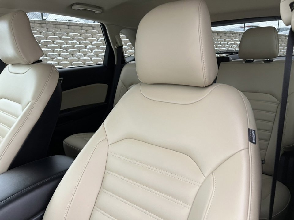 Certified 2024 Ford Edge SEL w/ Convenience Package image 16