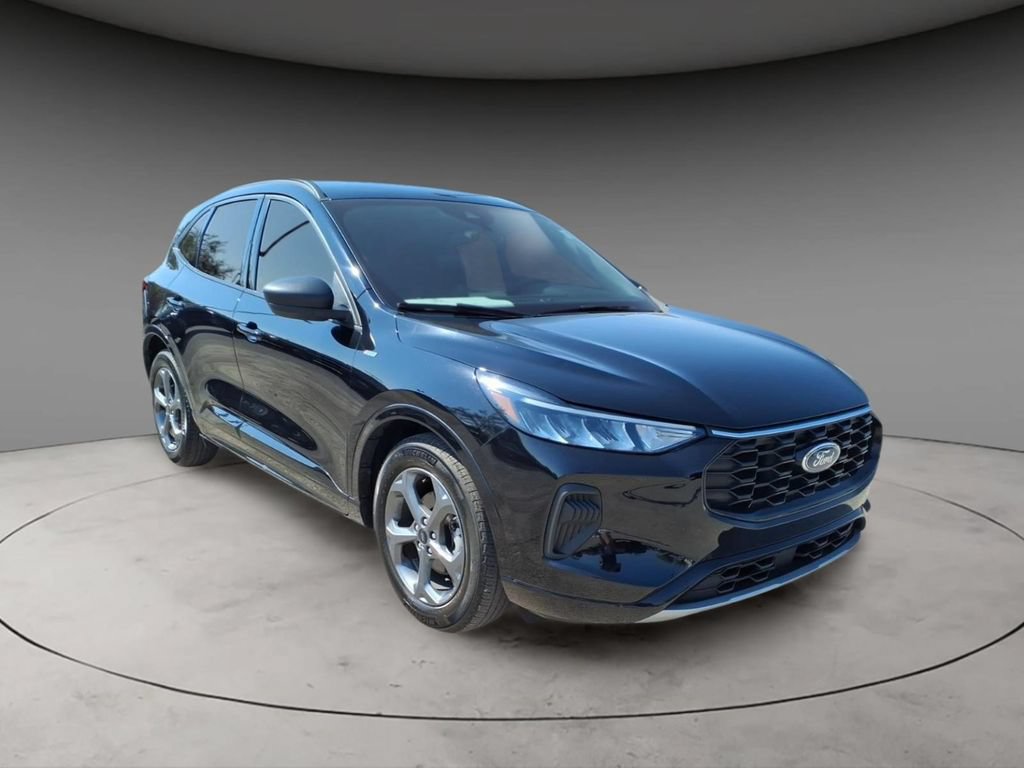 Certified 2023 Ford Escape ST-Line w/ Tech Pack #1 FWD image 5