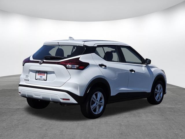 Used 2024 Nissan Kicks S FWD image 4