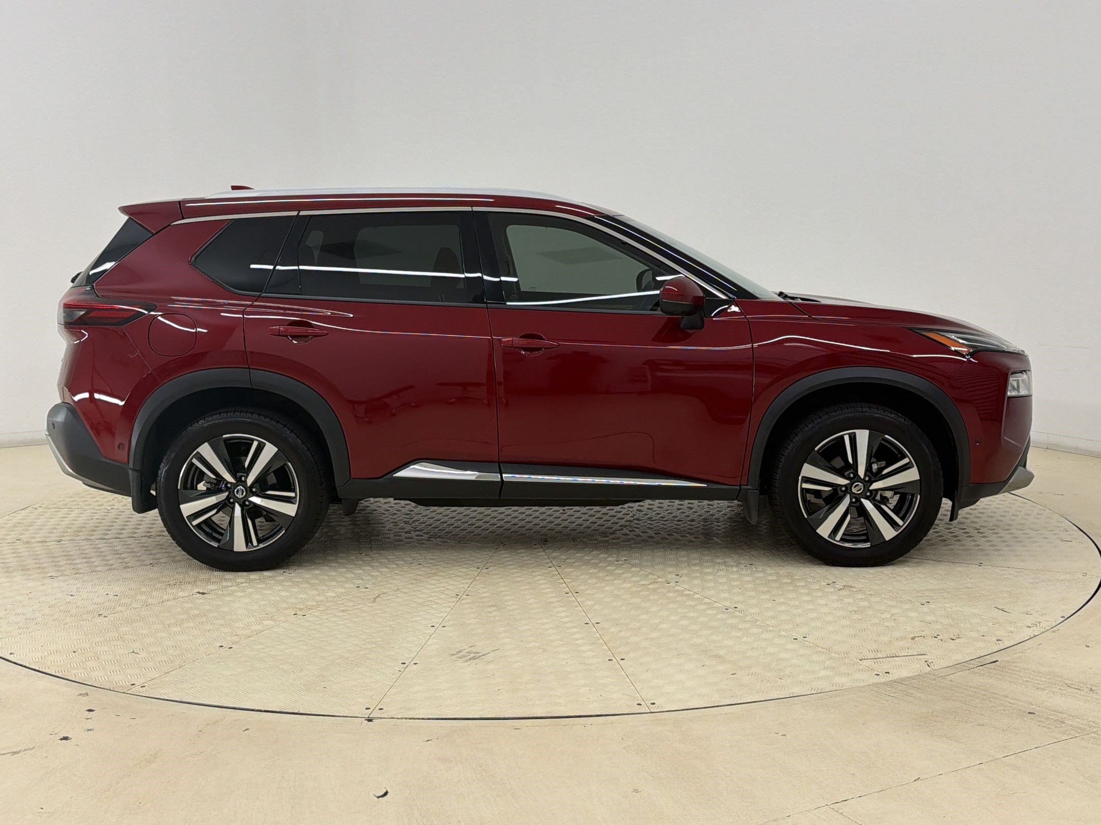 Used 2021 Nissan Rogue Platinum AWD/4WD image 8
