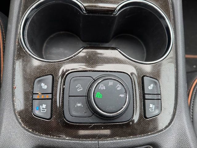 Used 2023 GMC Acadia AT4 w/ Technology Package image 42