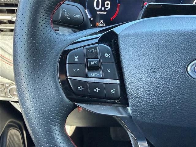 Certified 2025 Ford Explorer ST-Line image 18