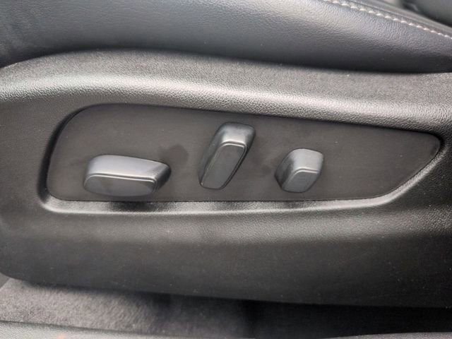 Used 2023 Cadillac XT4 Premium Luxury image 13