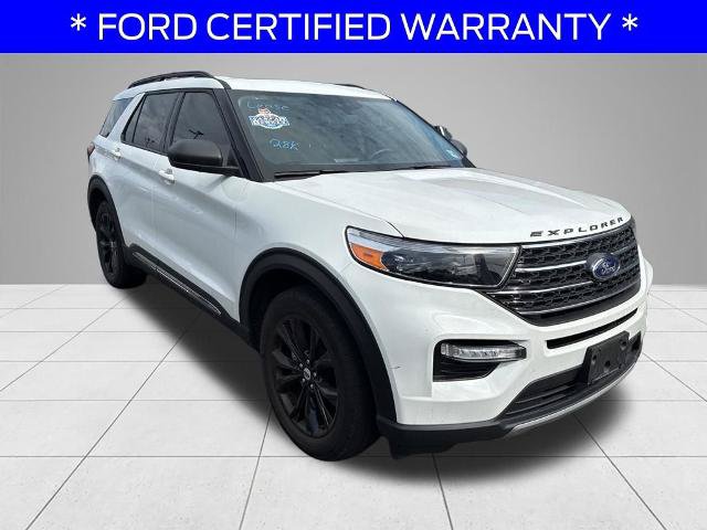 Certified 2023 Ford Explorer XLT w/ Equipment Group 202A AWD/4WD image 3