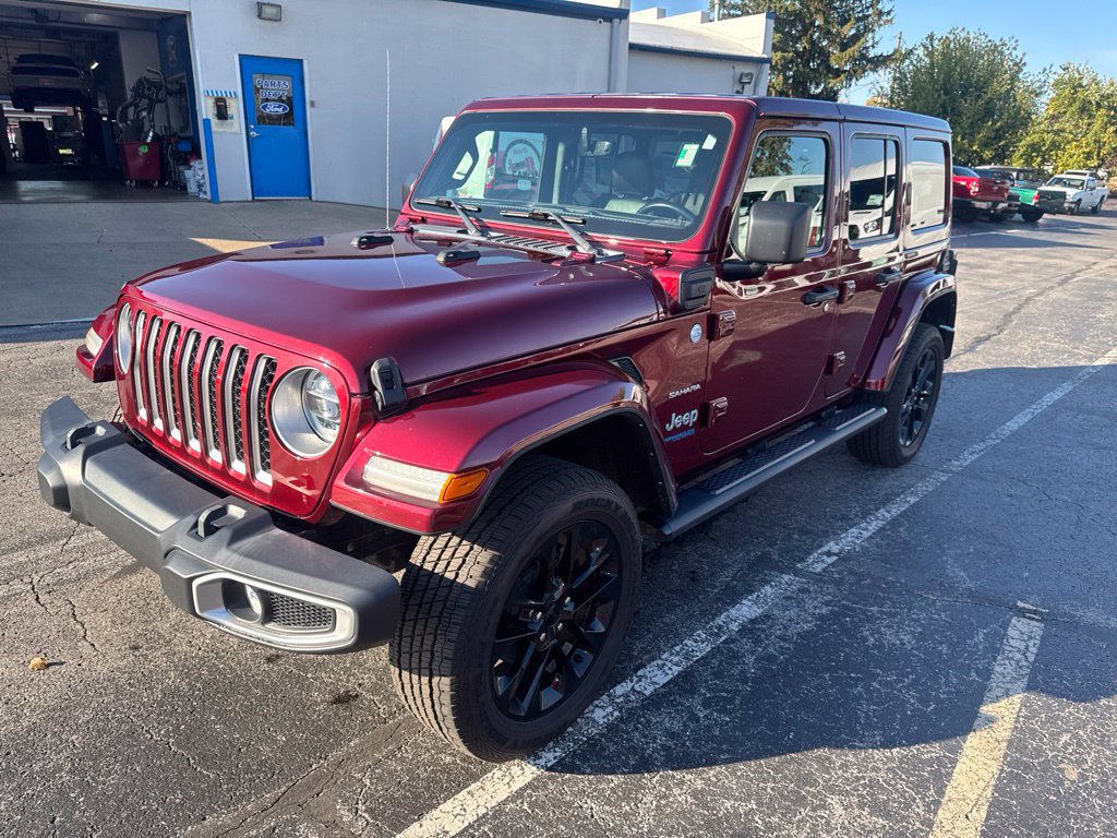 Used 2021 Jeep Wrangler Unlimited Sahara w/ Cold Weather Group AWD/4WD image 13