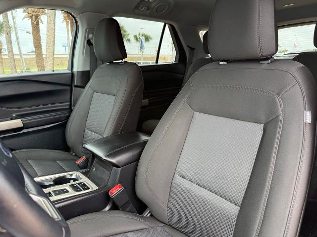 Certified 2024 Ford Explorer XLT RWD image 18