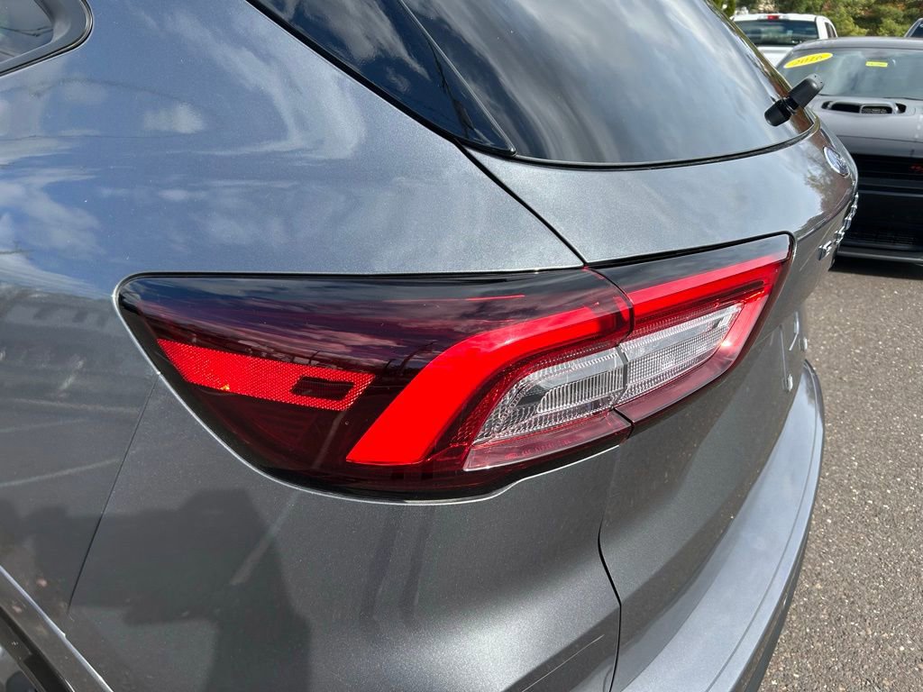 Certified 2023 Ford Escape ST-Line w/ Tech Pack #1 image 33