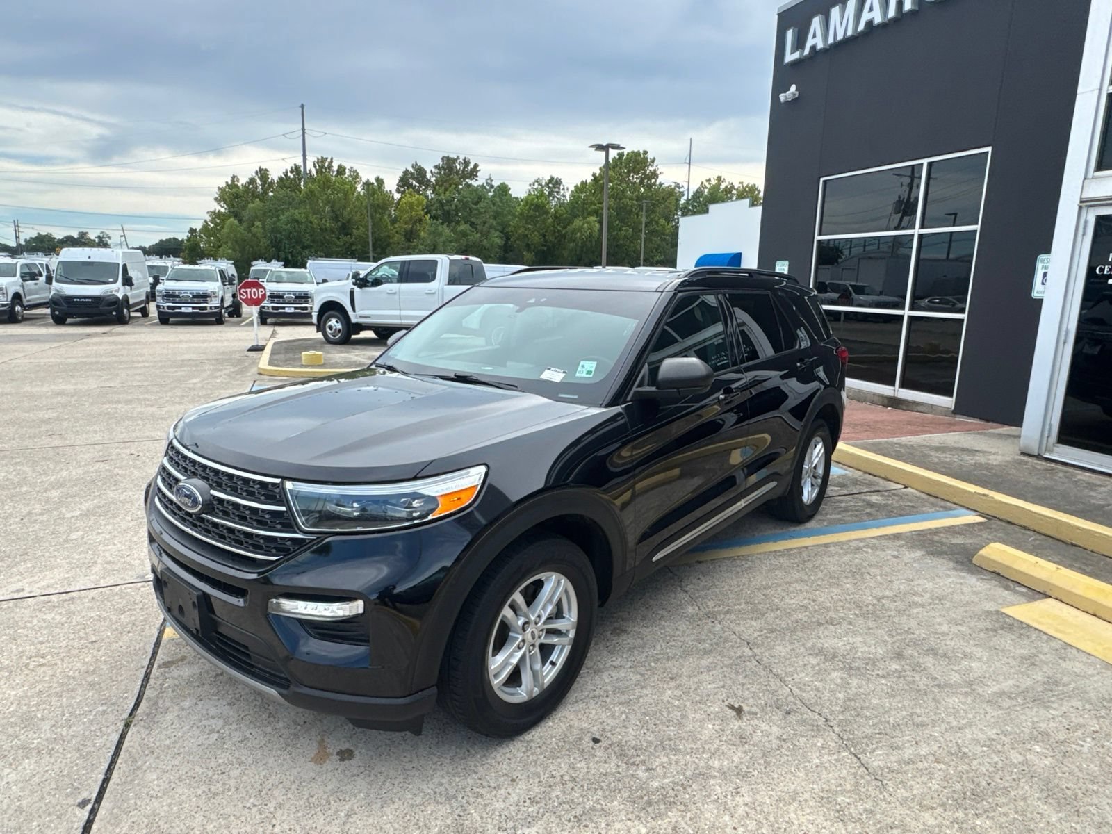 Certified 2023 Ford Explorer XLT w/ Equipment Group 202A AWD/4WD image 8