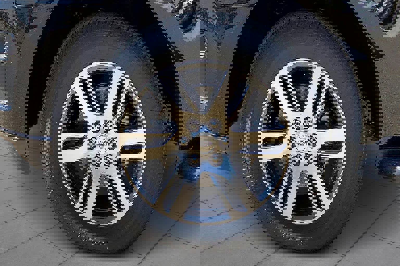 Certified 2024 Ford Expedition XLT image 11