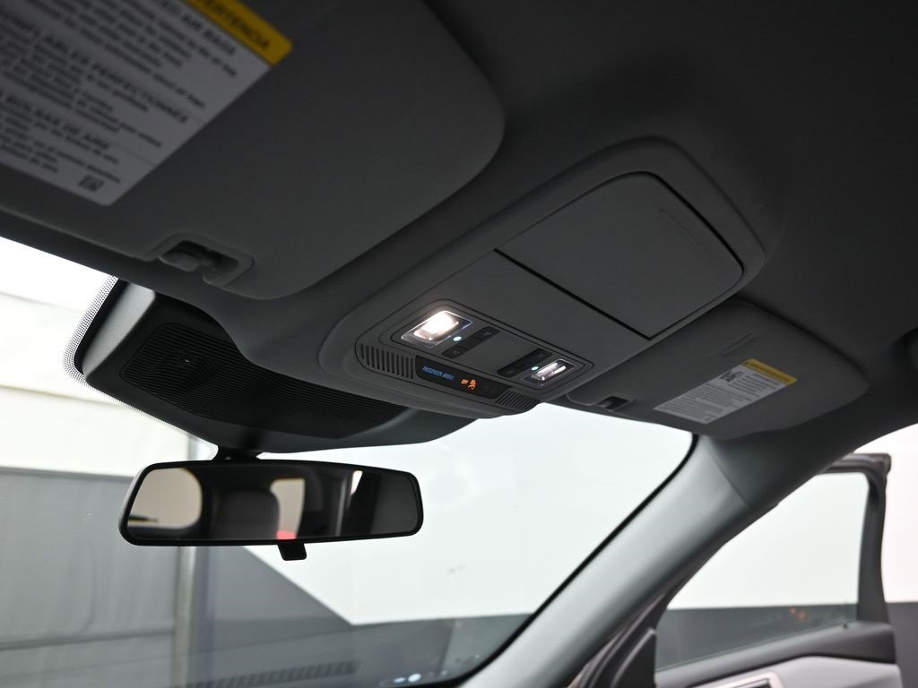 Certified 2021 Ford Explorer XLT w/ Equipment Group 202A image 23