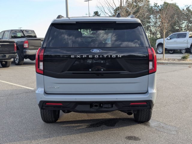 Certified 2025 Ford Expedition Active image 4