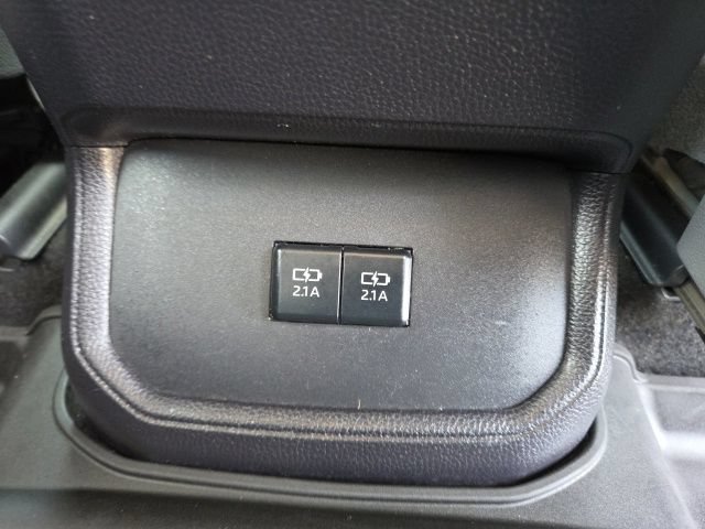 Used 2020 Toyota Highlander LE w/ Protection Package #3 FWD image 22