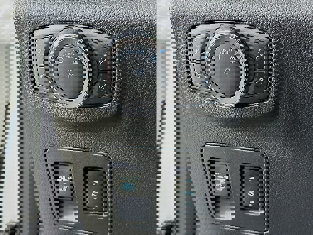 Certified 2018 Ford F150 Lariat w/ Equipment Group 502A Luxury image 27