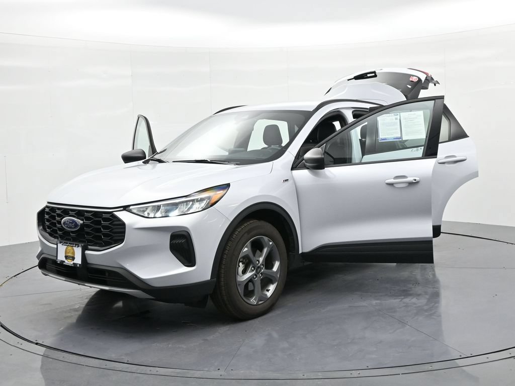 Certified 2025 Ford Escape ST-Line AWD/4WD image 26
