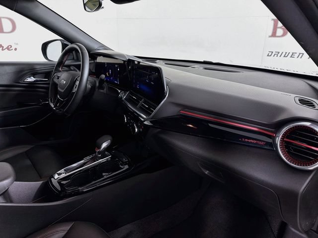 Used 2025 Chevrolet Trax RS w/ Driver Confidence Package FWD image 34
