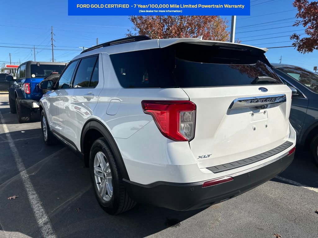 Certified 2023 Ford Explorer XLT image 3