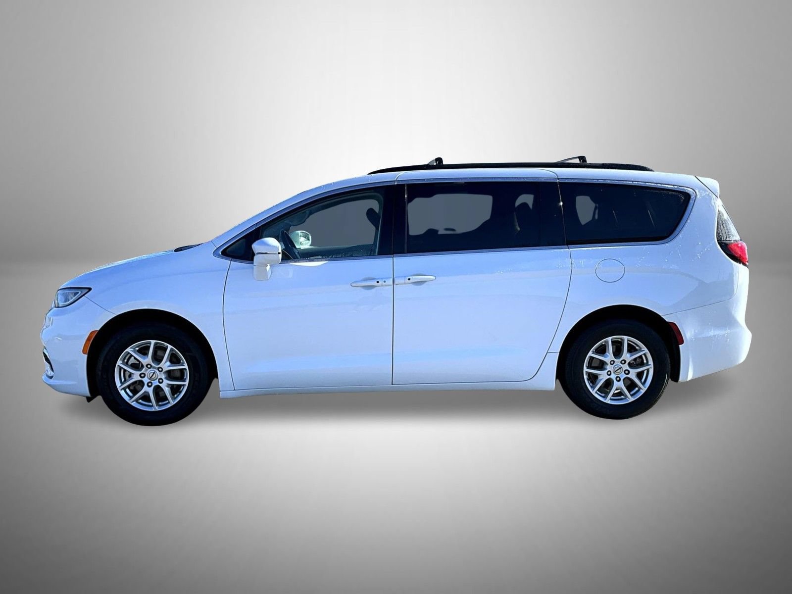 Used 2022 Chrysler Pacifica Touring-L FWD image 8