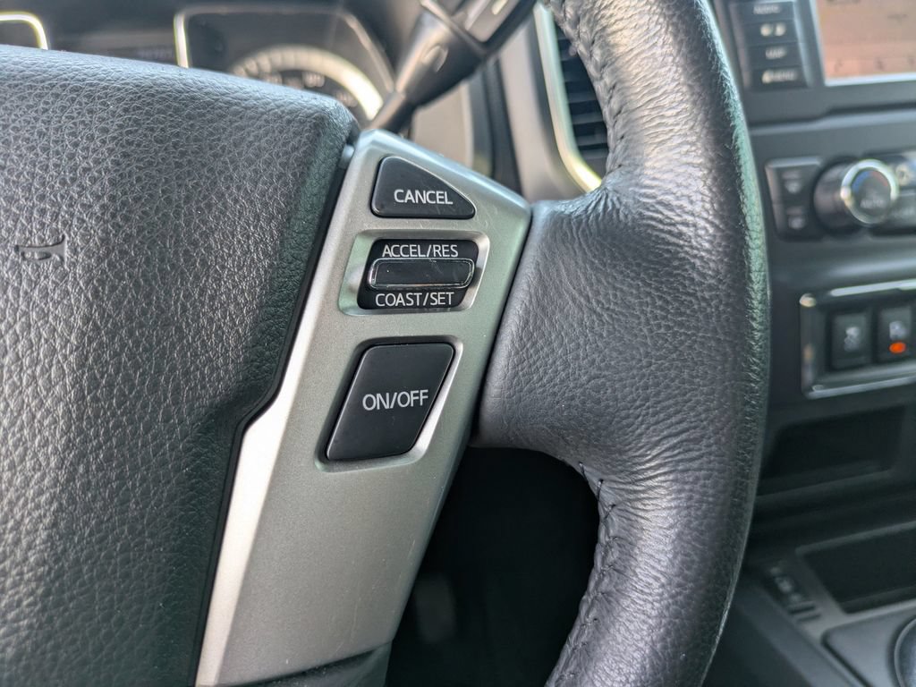 Used 2019 Nissan Titan SV w/ SV Convenience Package RWD image 29