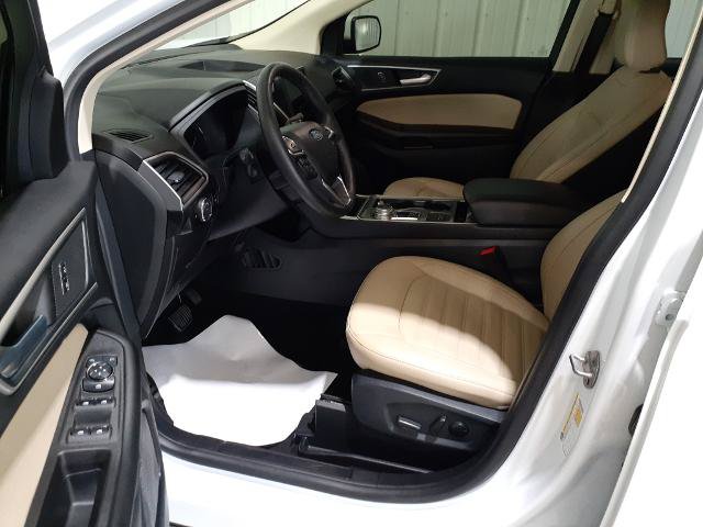 Certified 2024 Ford Edge SEL w/ Convenience Package AWD/4WD image 2