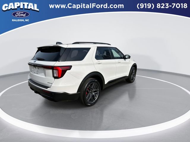 Certified 2025 Ford Explorer ST-Line w/ Premium Package image 8