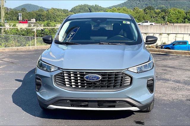 Certified 2023 Ford Escape Active w/ Tech Pack #1 FWD image 3