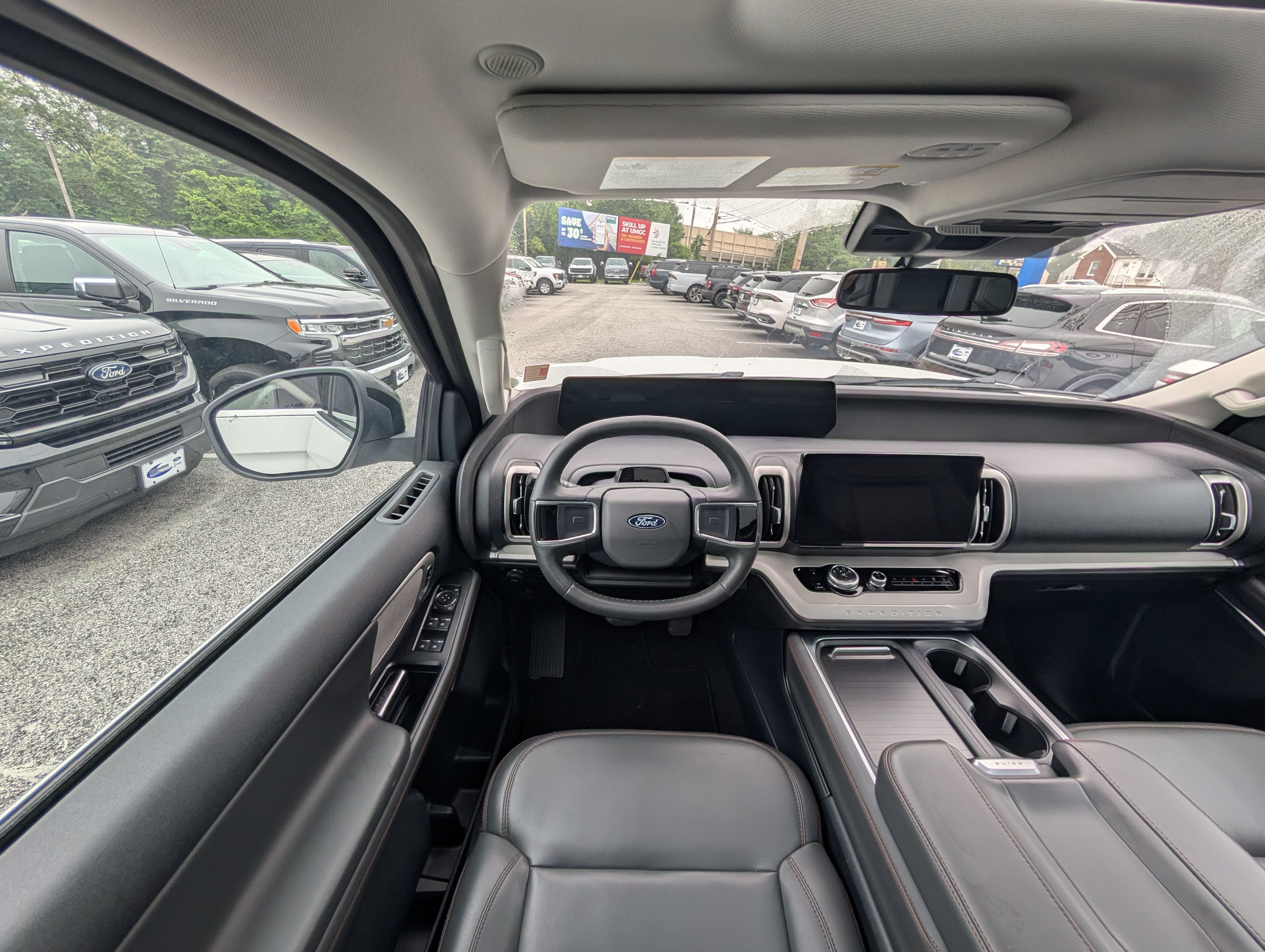 Certified 2025 Ford Expedition Active AWD/4WD image 22