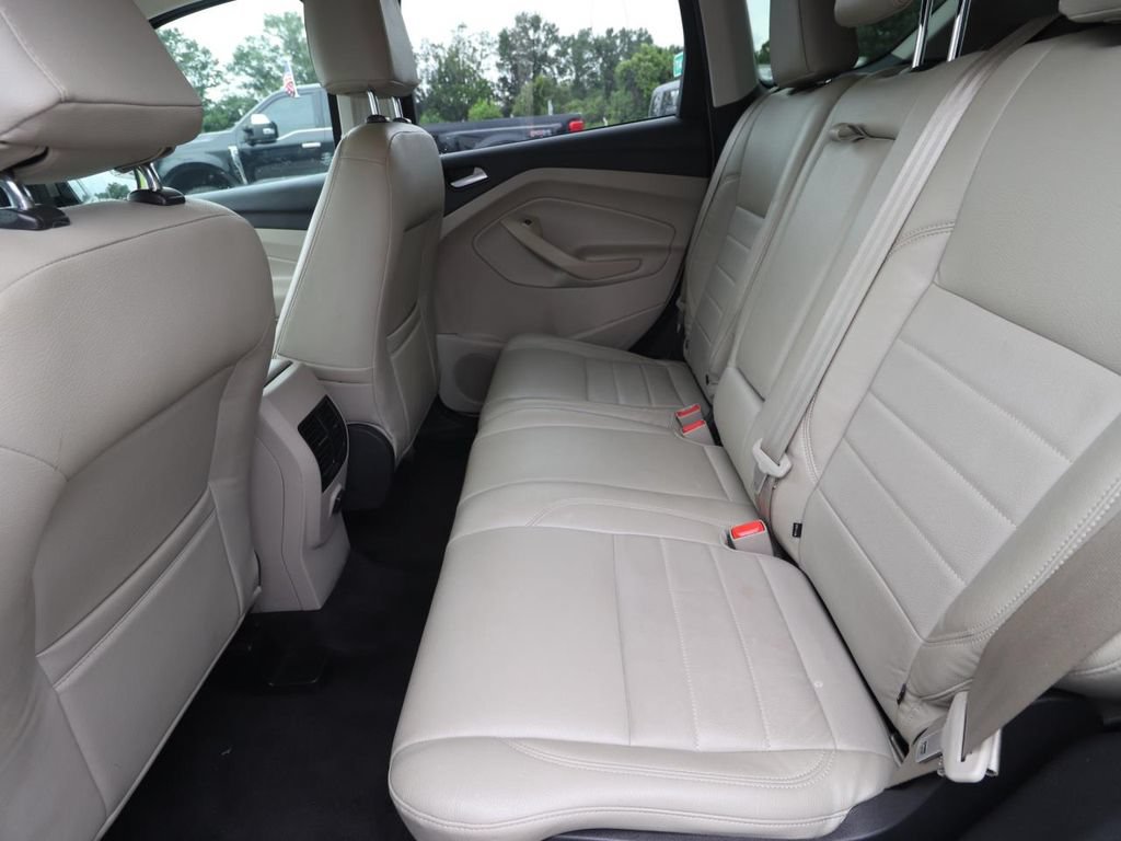 Certified 2017 Ford Escape SE FWD image 9