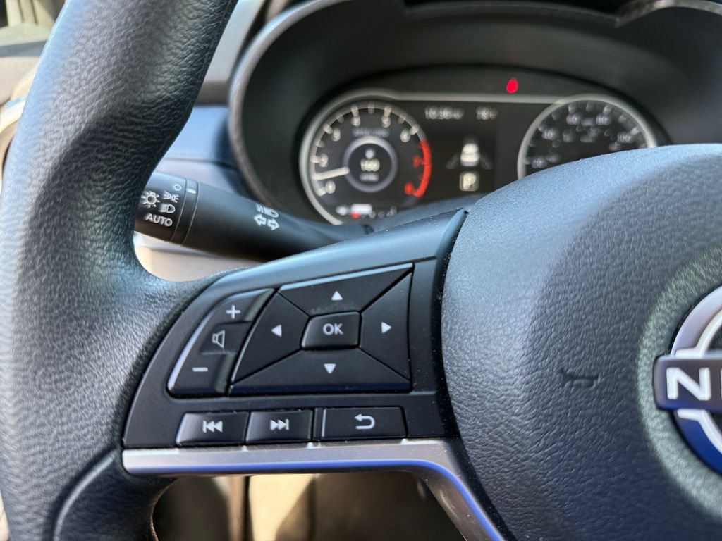 Used 2025 Nissan Versa SV w/ Trunk Package FWD image 17